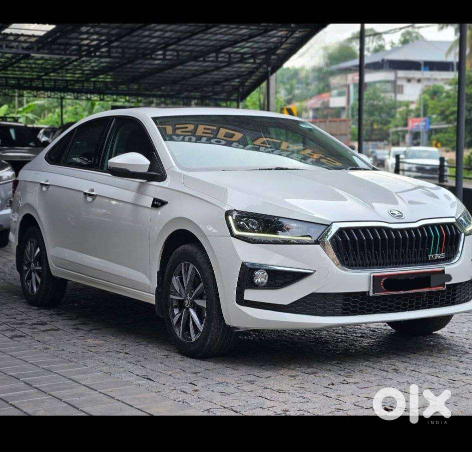 Skoda Slavia Style 1.0l Tsi Mt, 2023, Petrol