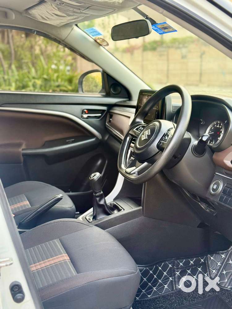 Maruti Suzuki Brezza 1.5 Zxi Smart Hybrid, 2022, Petrol