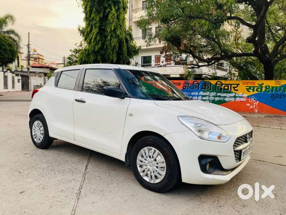 Maruti Suzuki Swift Vxi, 2022, Petrol