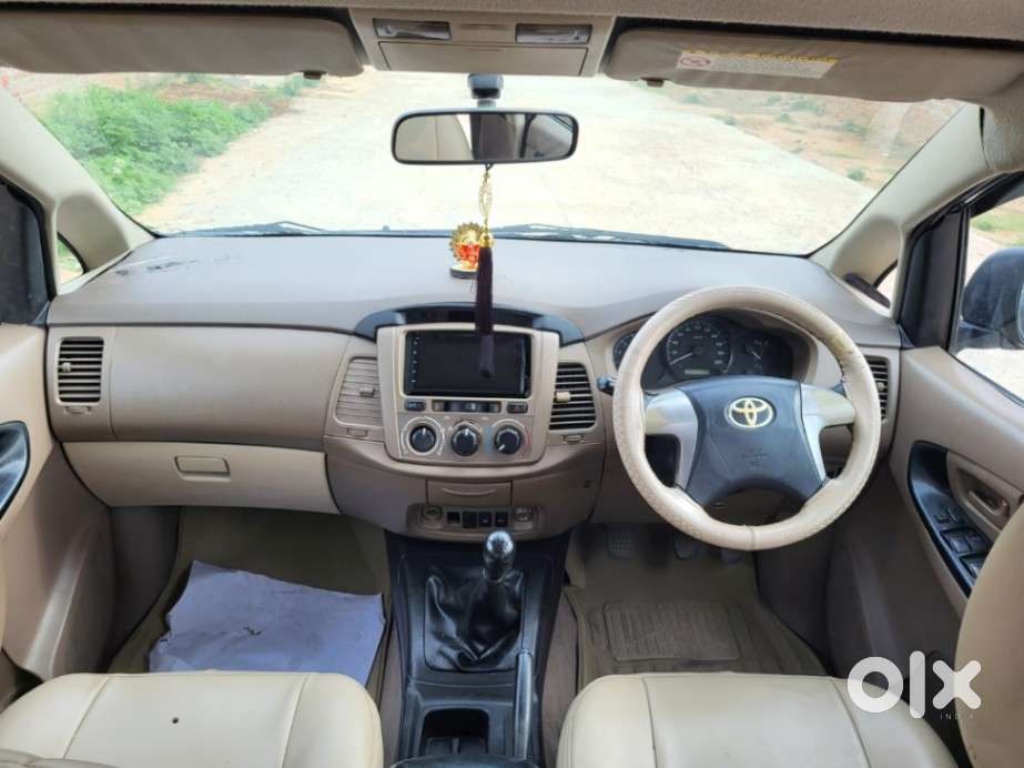 Toyota Innova 2.5 G (diesel) 8 Seater, 2015, Diesel