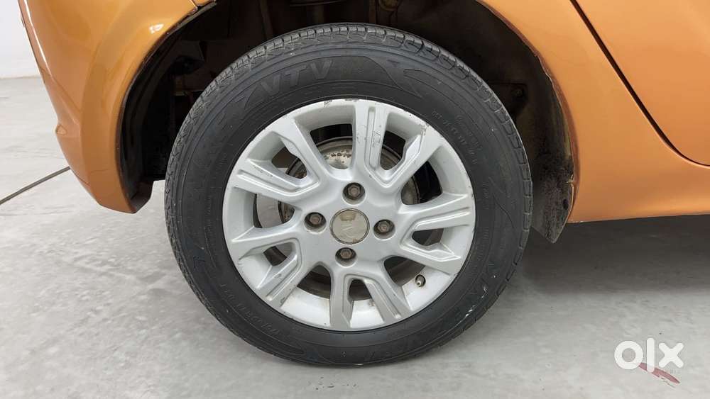 Tata Tiago Xz, 2016, Petrol