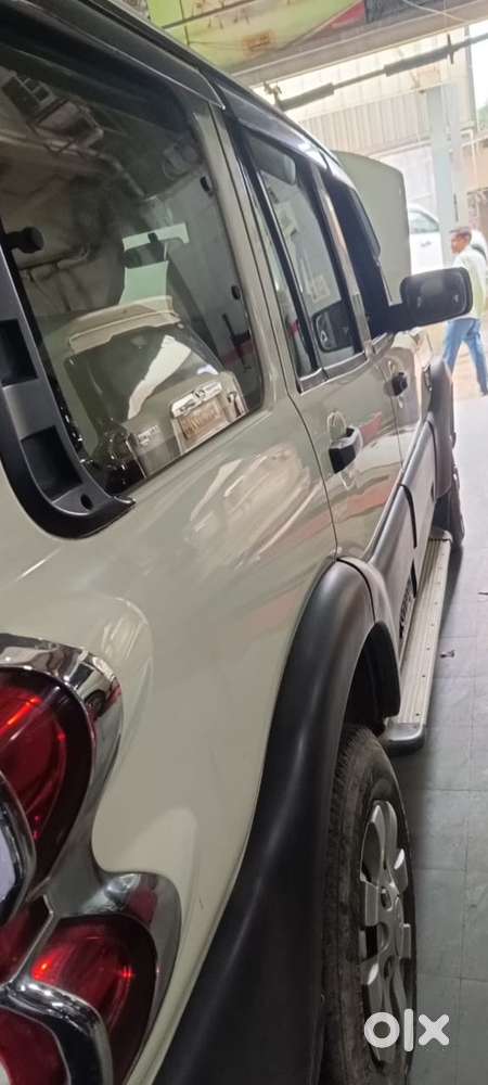 Mahindra Petrol 2018 Manual