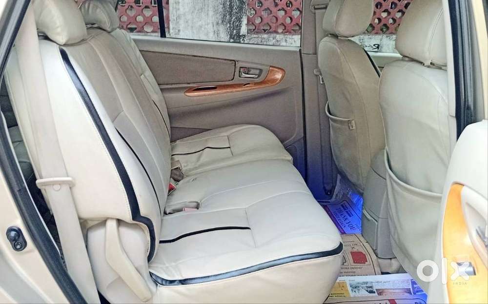 Toyota Innova 2.5v 2011model Single Owner Fc-25-02-2031 Company Servic