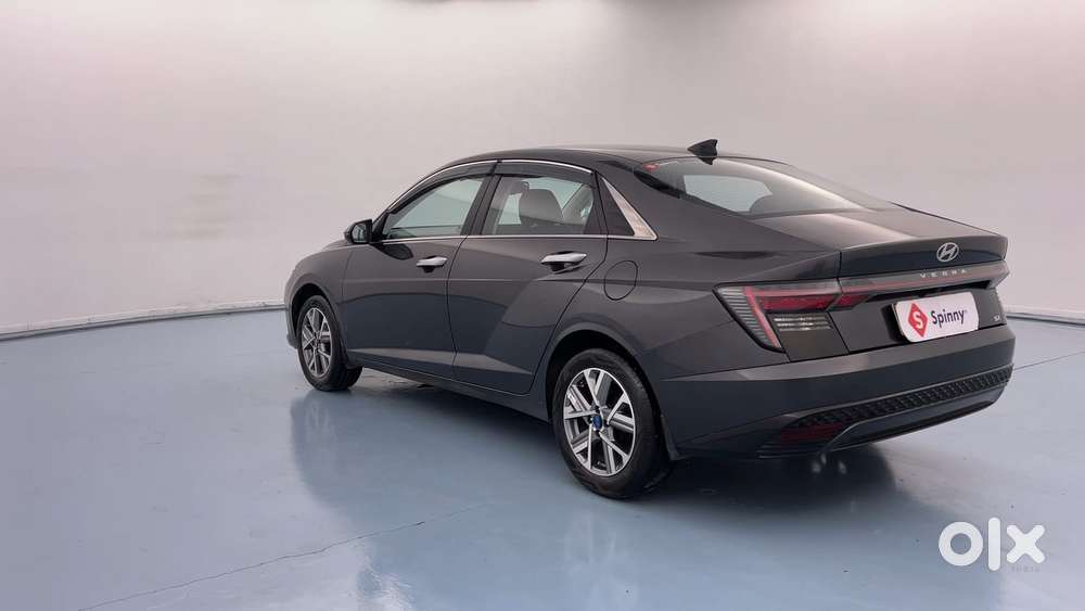 Hyundai Verna 1.5 Sx Petrol Mt, 2024, Petrol