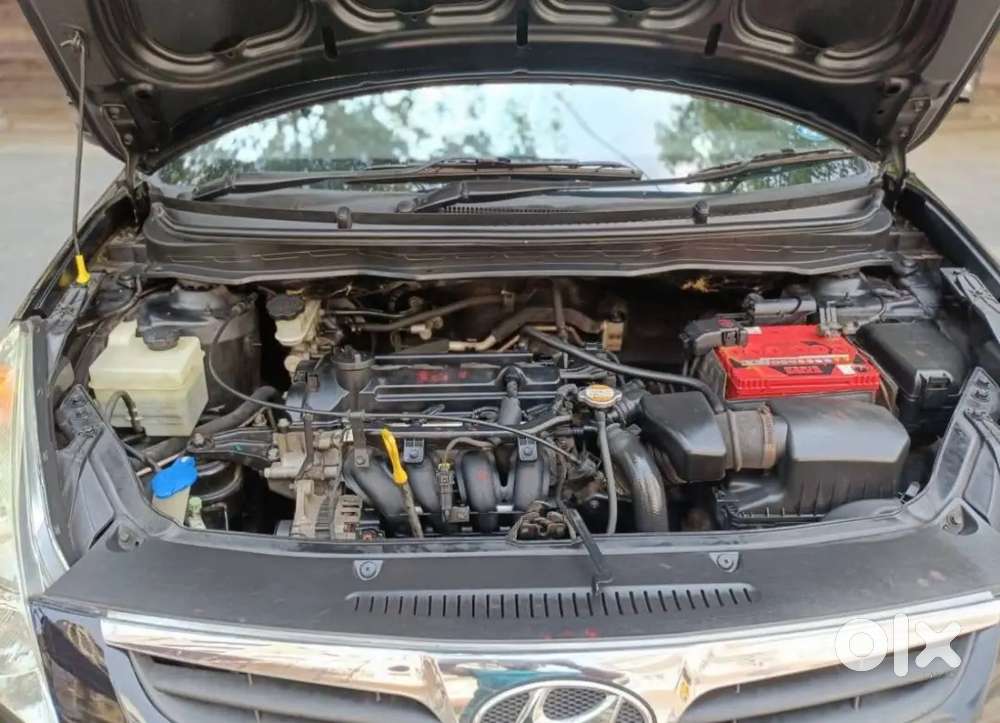 Hyundai I20 Magna Petrol  50,000 Km  Black  ₹2.6 Lakhs