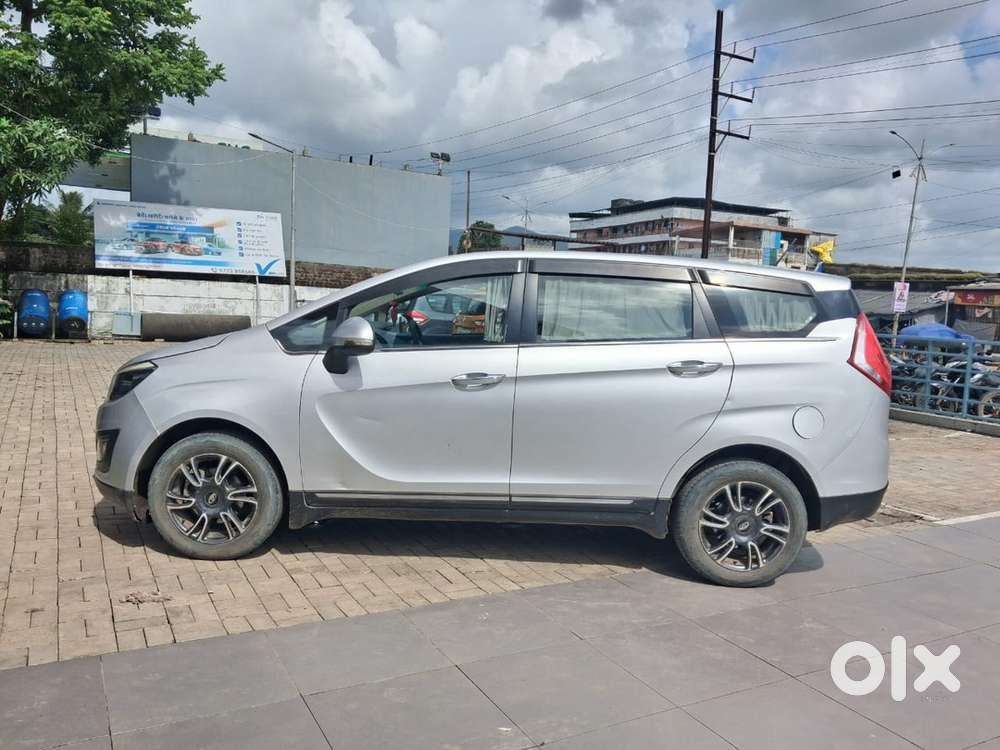 Mahindra Marazzo
