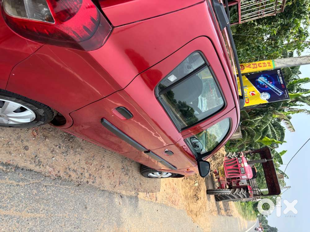 Alto 800, Model 2015, Colour- Red, Condition- Running  Ac - Working