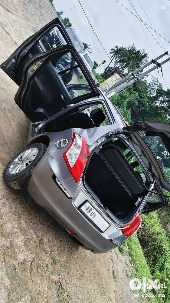 Showroom Condition Maruti Suzuki Swift 2017 With Low Km Driven