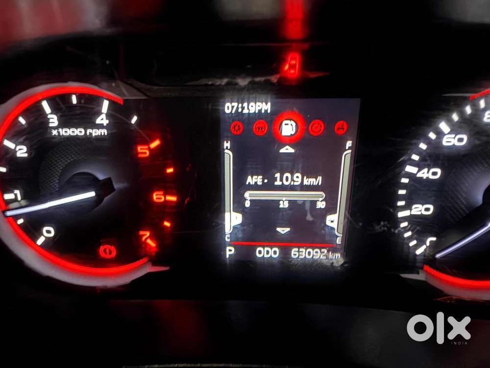 Mahindra Thar Lx Convertible Top Diesel Mt 4wd, 2021, Diesel