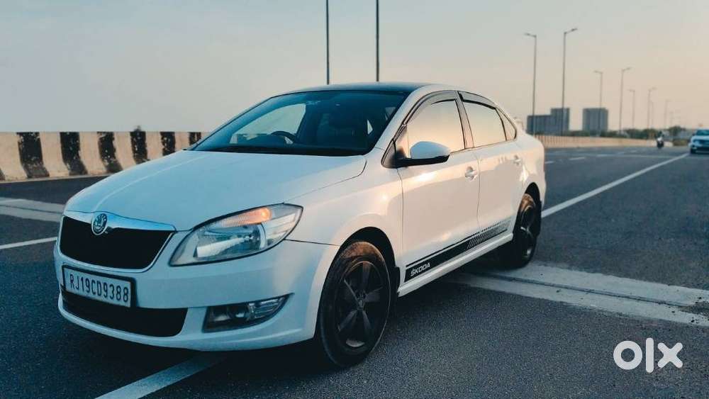 Skoda Rapid 1.5 Tdi At Ambition With Alloy Wheel, 2016, Diesel