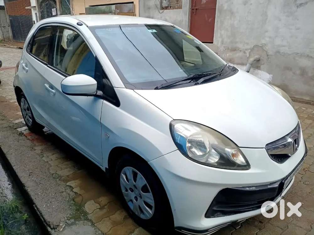Honda Brio Petrol 2012 Variant