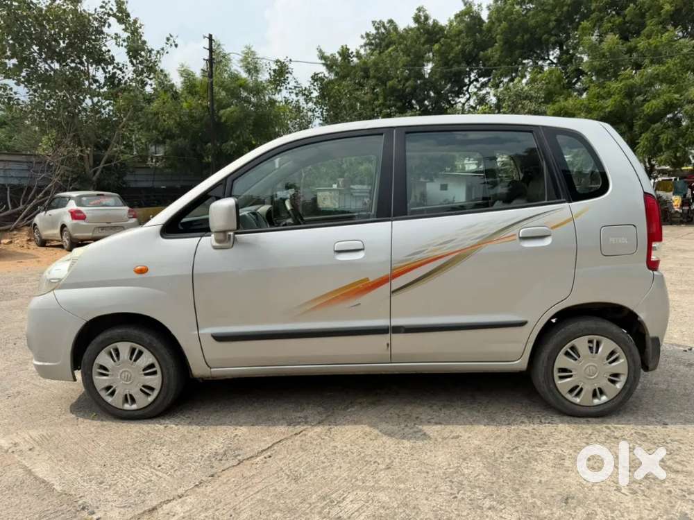 Maruti Suzuki Zen Estilo Vxi Bsiv, 2013, Petrol