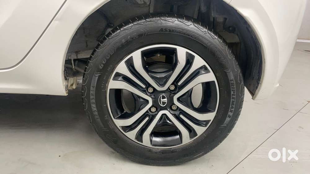 Tata Tiago 1.2 Revotron Xt Rhythm, 2022, Petrol