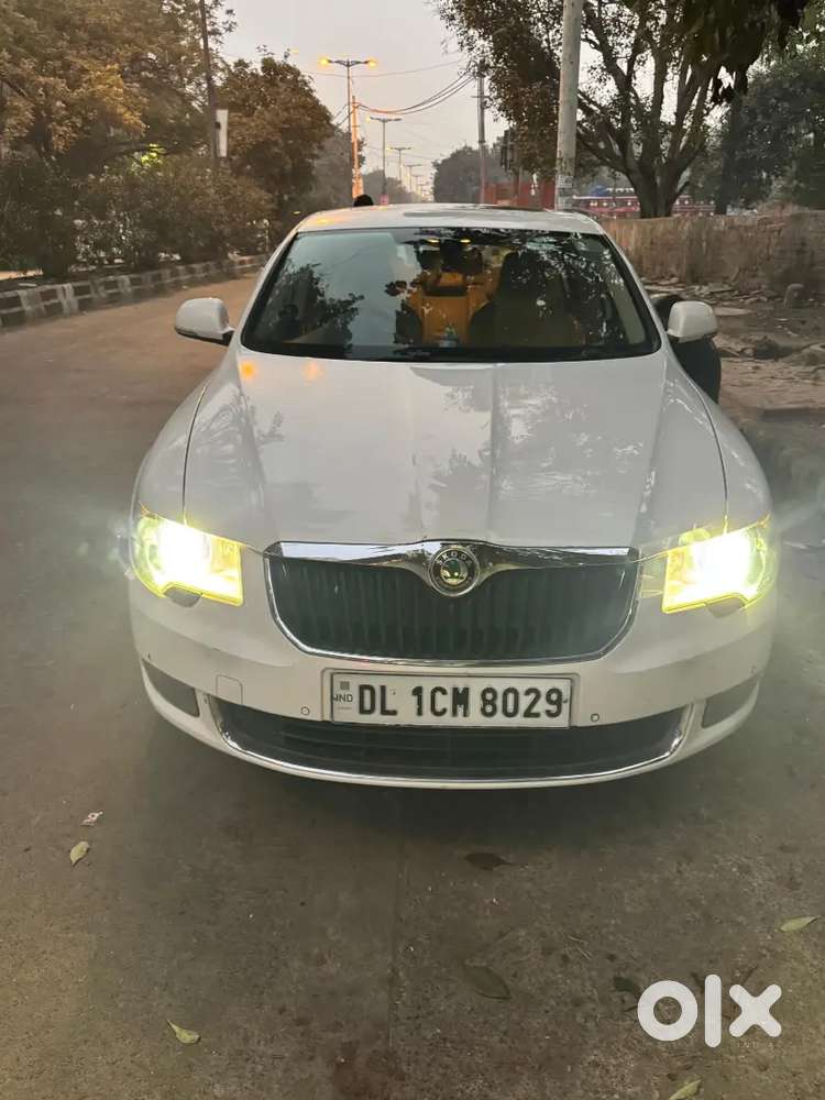 Skoda Superb 2012 Petrol Well Maintained