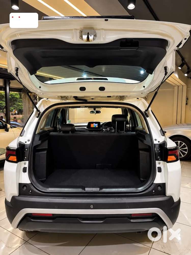 Maruti Suzuki Brezza Vxi At, 2024, Petrol