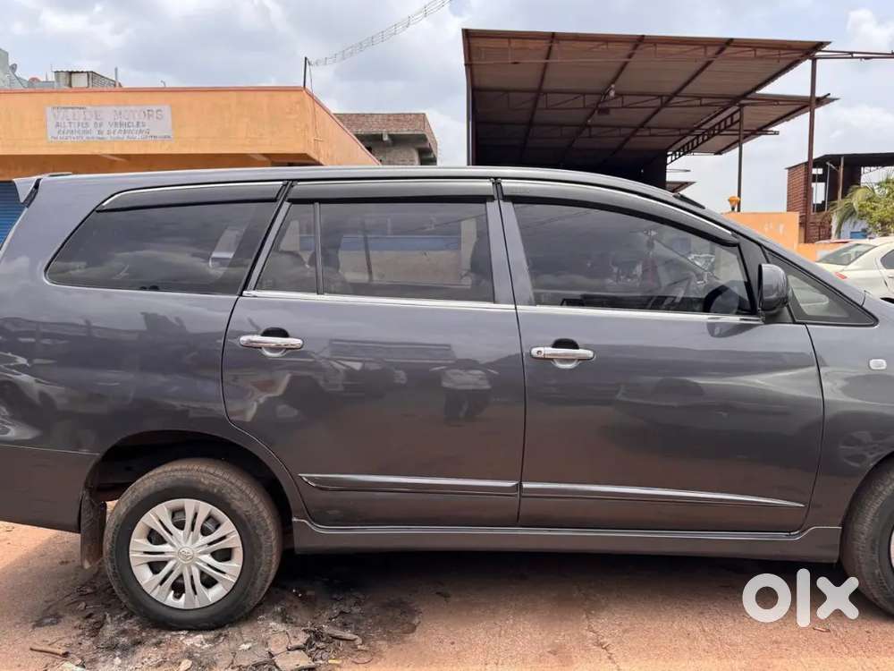 Toyota Innova 2015-16 Diesel Well Maintained