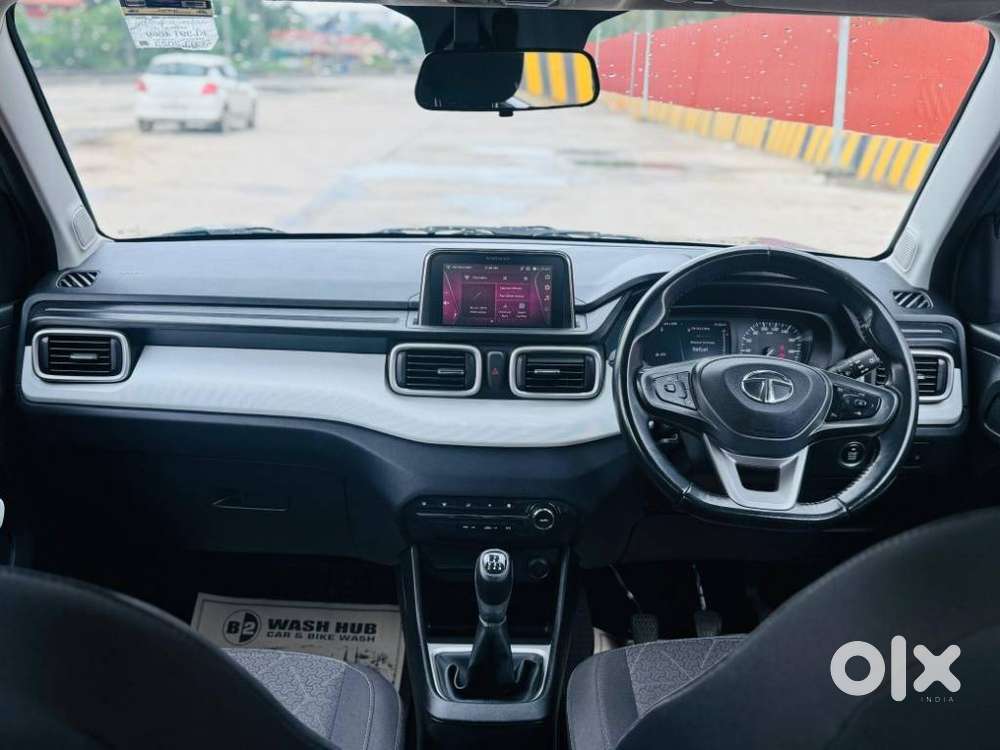 Tata Punch Creative, 2023, Petrol