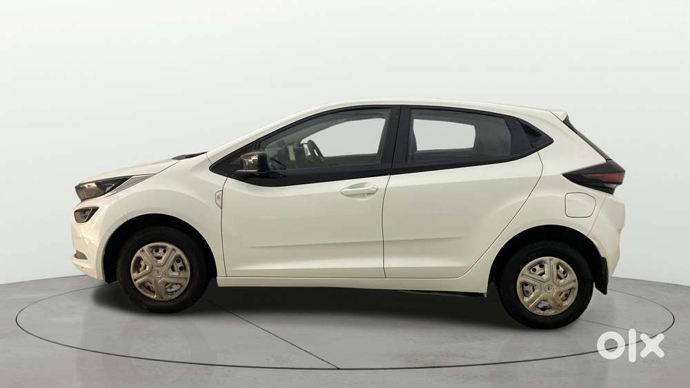 Tata Altroz 1.2 Xe, 2021, Petrol