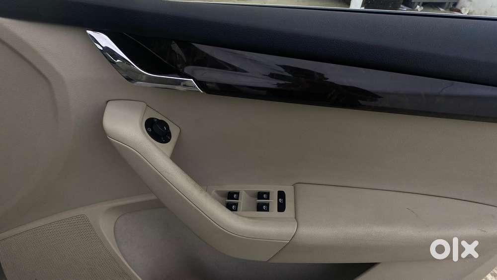 Skoda Octavia 1.8 Tsi Style Plus At, 2016, Petrol