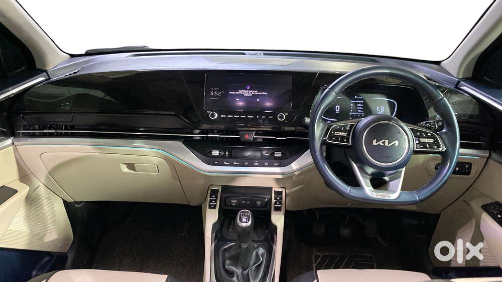 Kia Carens 1.4 Luxury Plus Dct 7 Str, 2022, Petrol