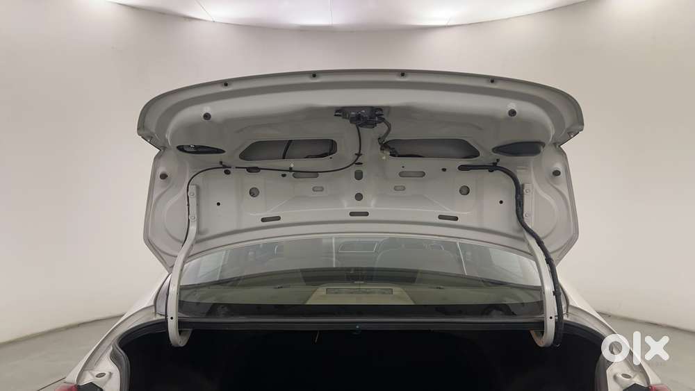 Maruti Suzuki Ciaz 2014-2017 At Zxi, 2016, Petrol