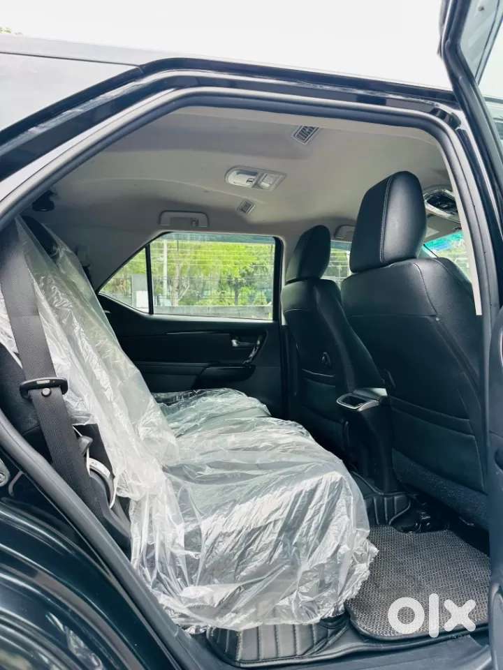 Toyota Fortuner 4x2 At 2.7 Petrol, 2025, Petrol