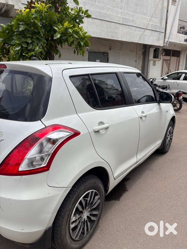 Maruti Suzuki Swift Vxi 2017