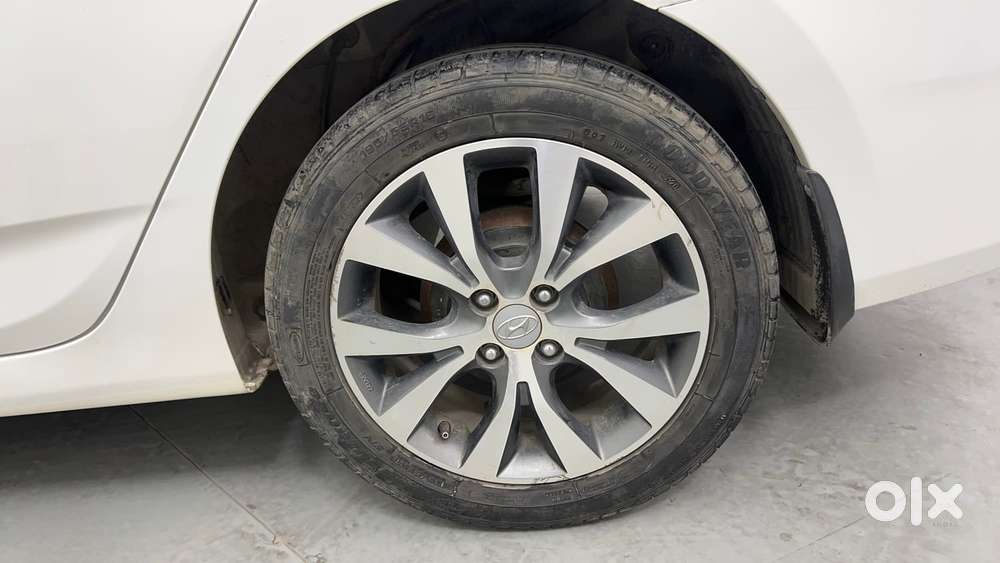 Hyundai Verna Fluidic 1.6 Vtvt Sx, 2017, Petrol