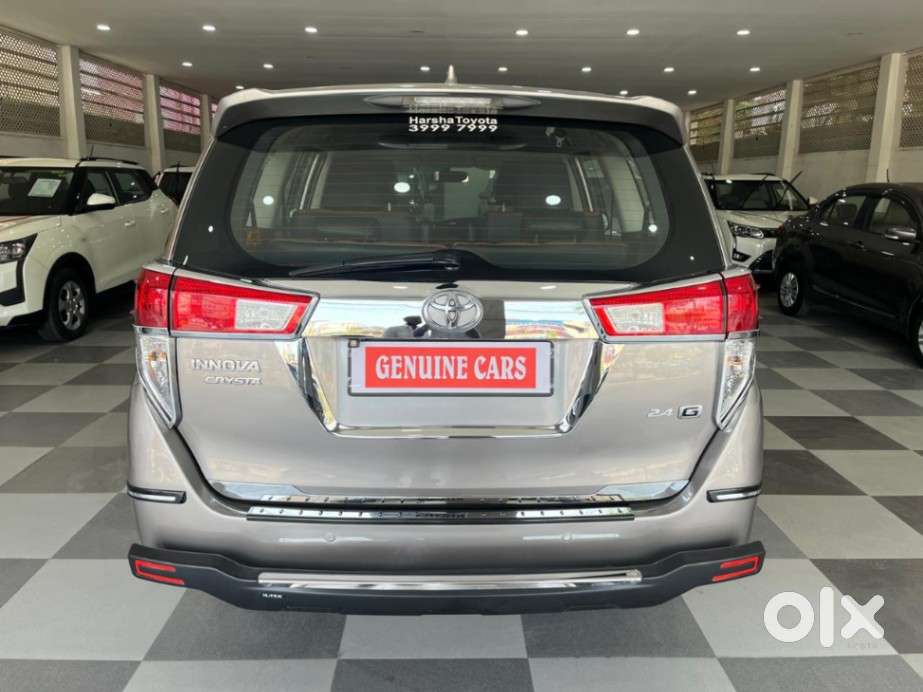 Toyota Innova Crysta 2.4 G Mt, 2016