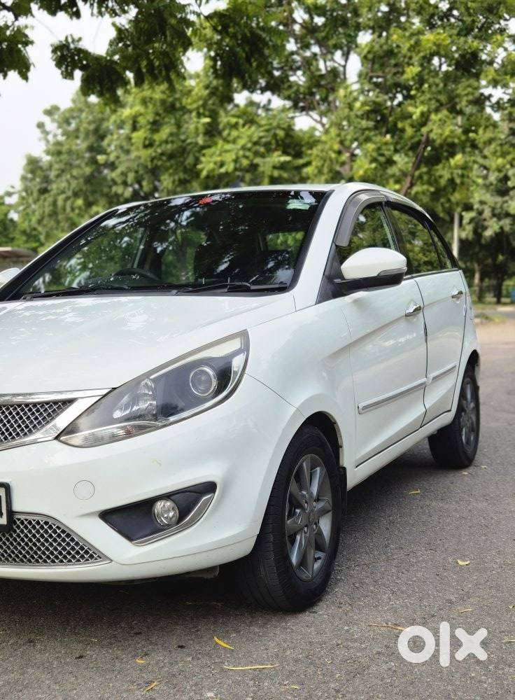 Tata Bolt Revotron Xt, 2015, Petrol