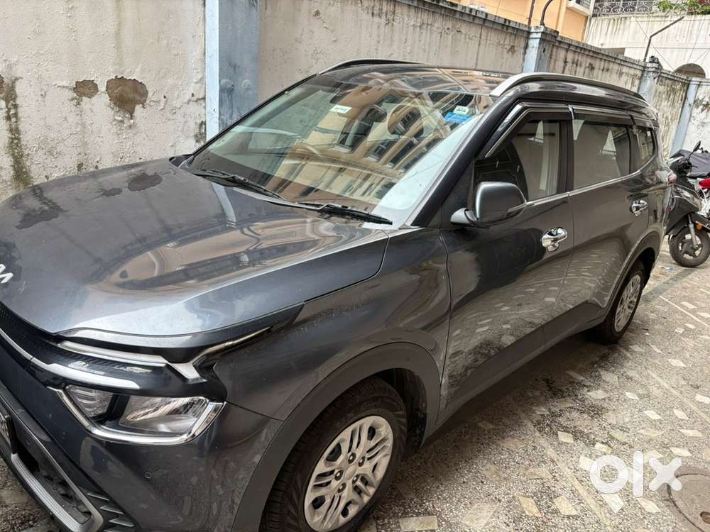 Kia Carens Petrol 2023