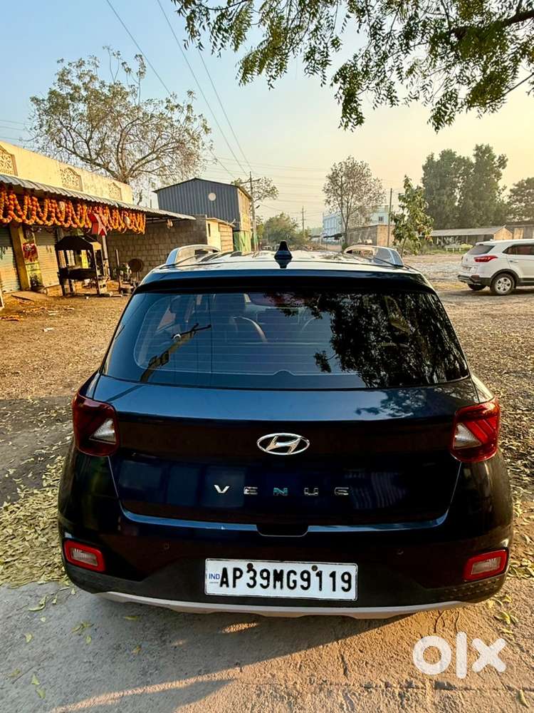 Hyundai Venue 2022 Diesel 85000 Km Driven