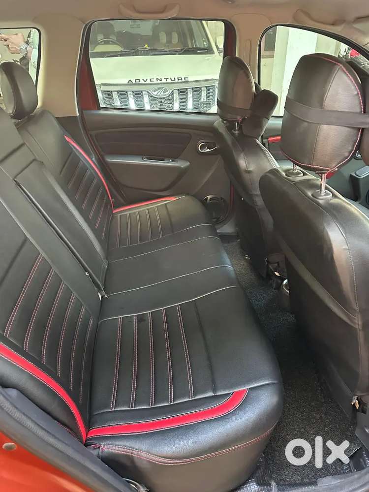 Renault Duster 4 × 4 Manual Diesel.