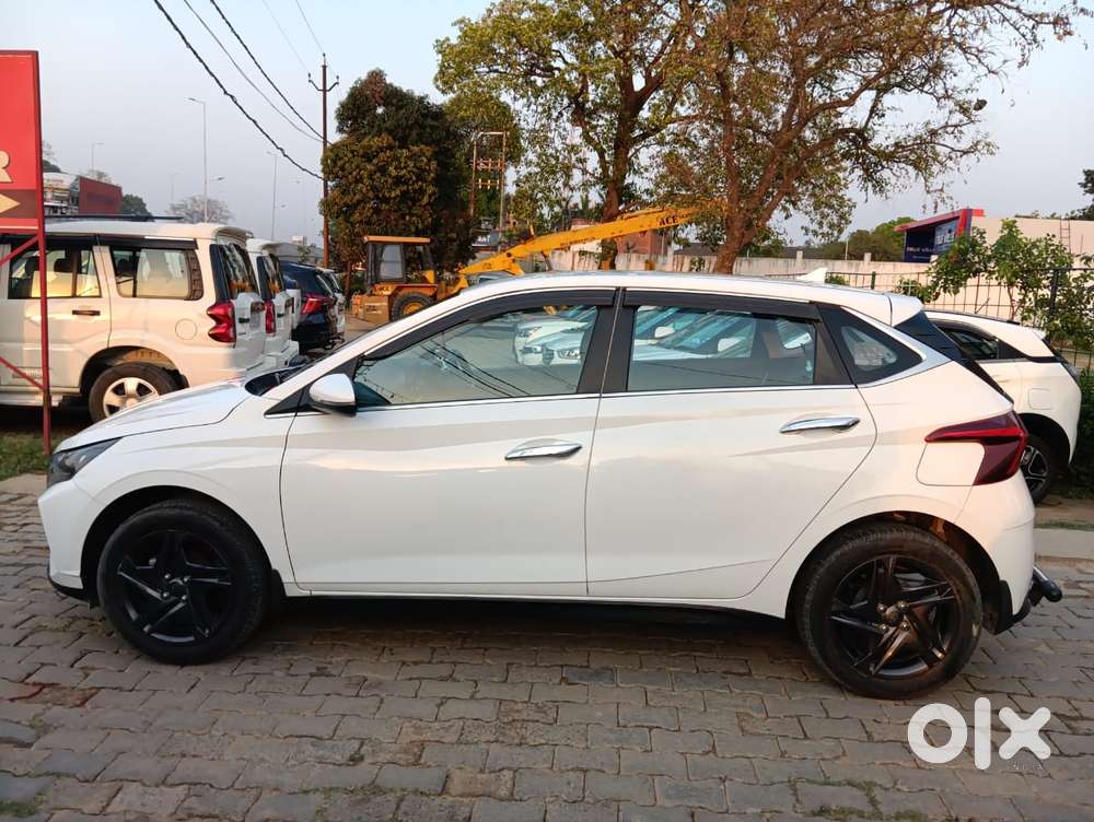 Hyundai I20 Sportz 1.2 Vtvt, 2023, Petrol