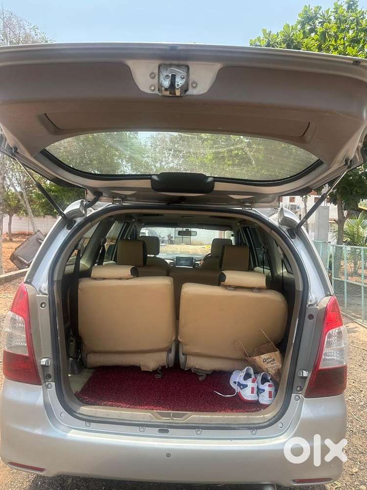Toyota Innova 2016 Diesel 350000 Km Driven