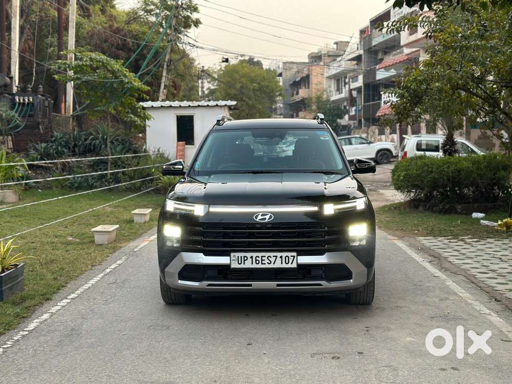 Hyundai Alcazar 2.0 Signature (o) Petrol At 6 Str Dual Tone, 2025, P..