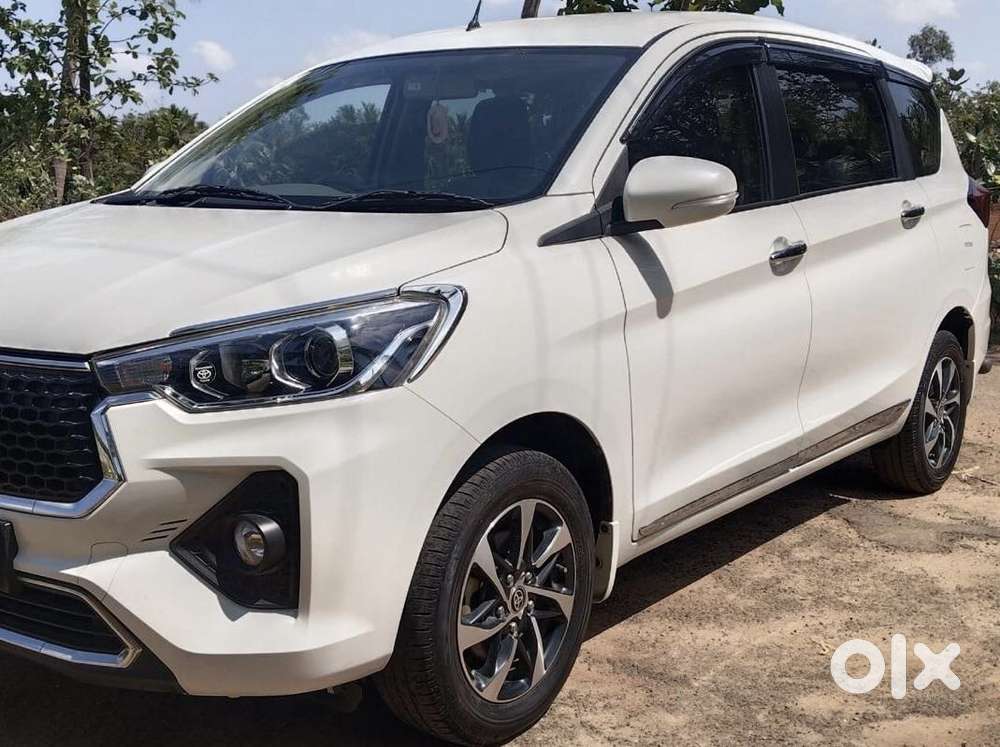 Toyota Rumion V Mt, 2023, Petrol