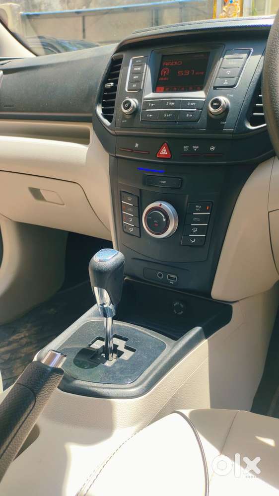 Mahindra Xuv300 W6 Amt Diesel, 2022, Diesel