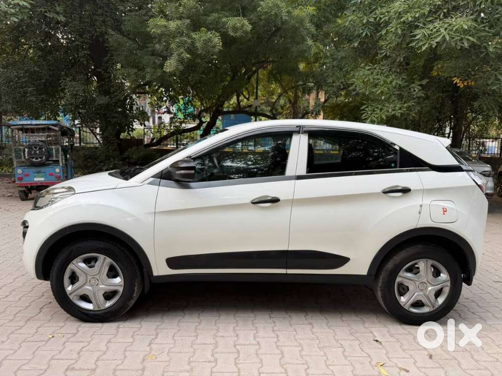 Tata Nexon 1.5 Revotorq Xm (s), 2020, Cng & Hybrids