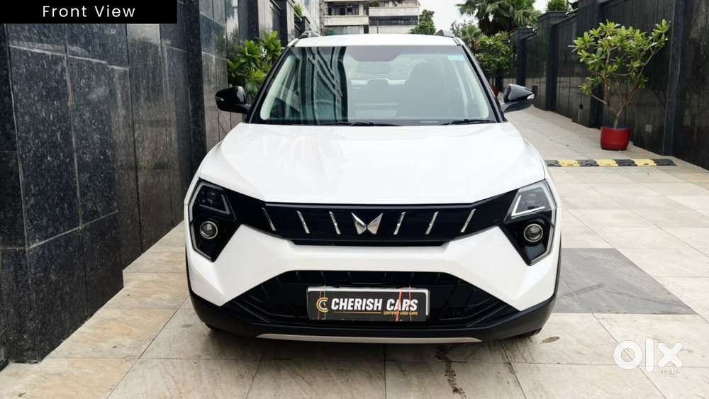 Mahindra Xuv 3xo Ax5 Pm Mt, 2024, Petrol