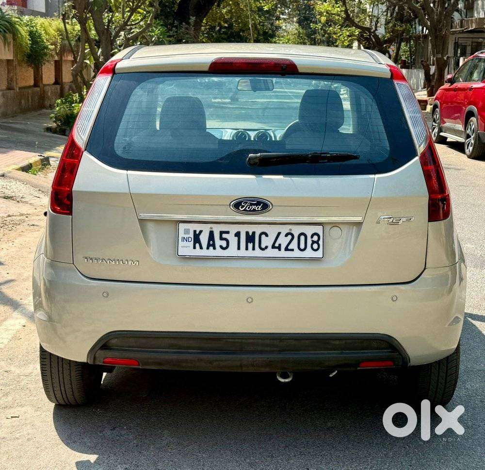 Ford Figo 2010-2012 Petrol Titanium, 2012, Petrol