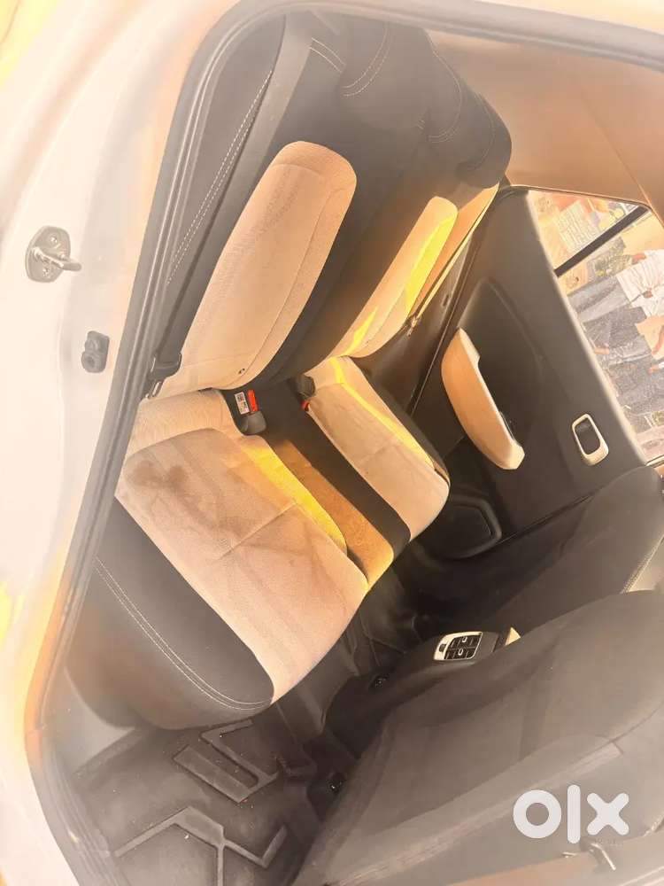 Hyundai New Venue 2024 Petrol Well Maintained