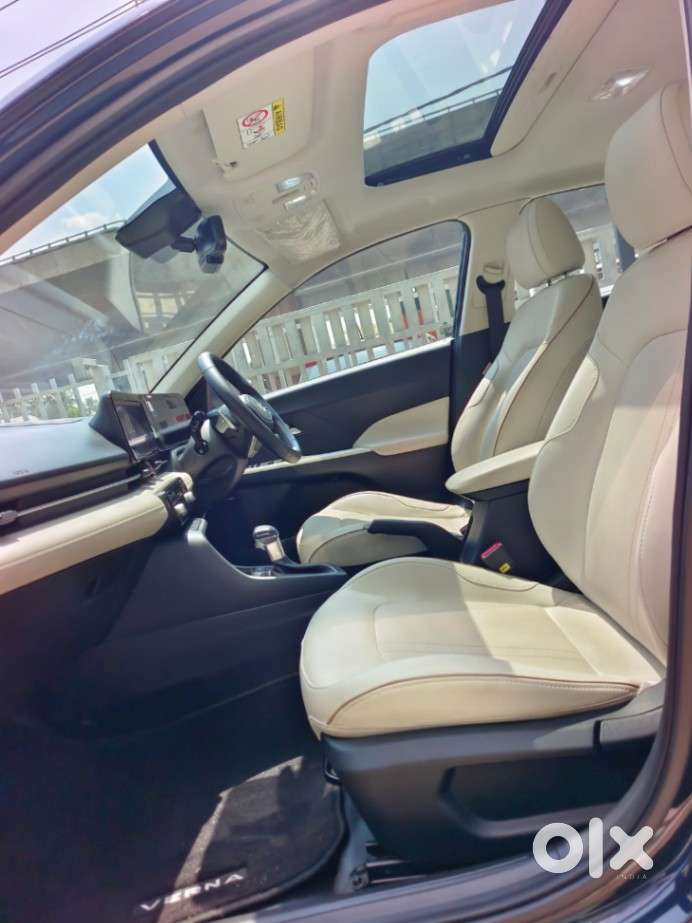Hyundai Verna 1.5 Sx (o) Ivt, 2023, Petrol
