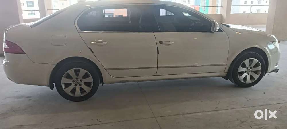 Skoda Superb Elegance 2012