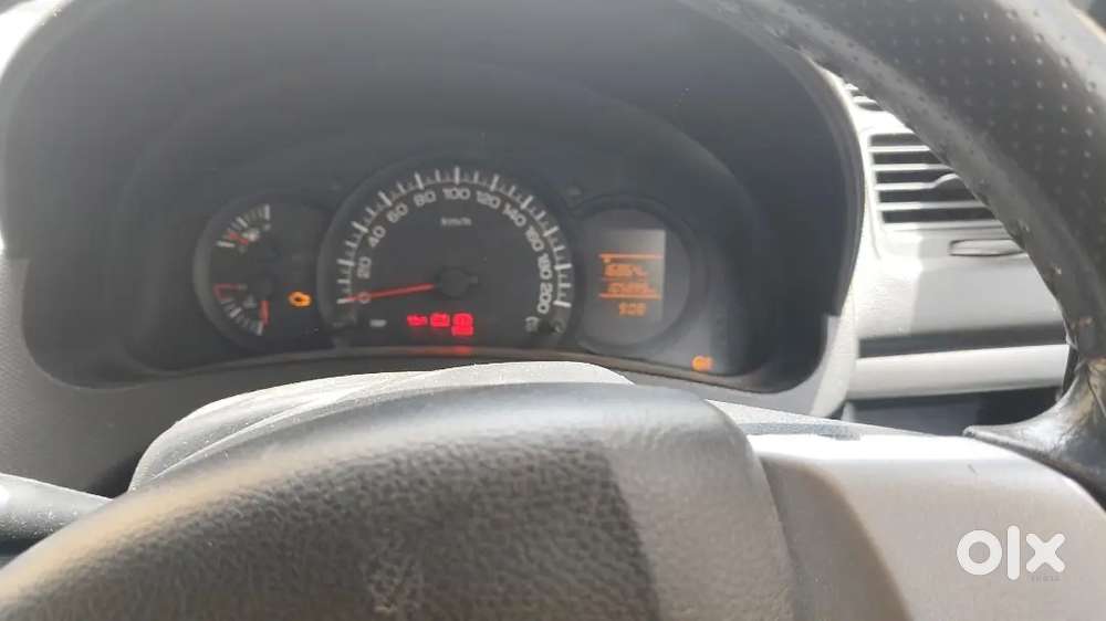 Maruti Suzuki Swift 2015 Diesel 105000 Km Driven.