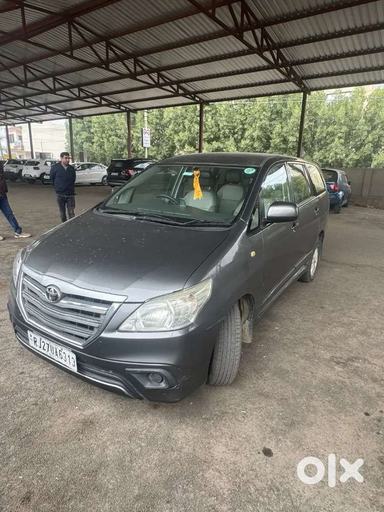 Toyota Innova 2014 Diesel 195000 Km Driven