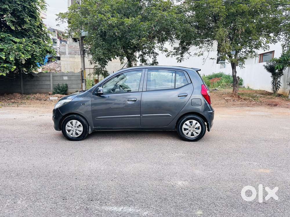 Hyundai I10 Sportz At, 2012, Petrol
