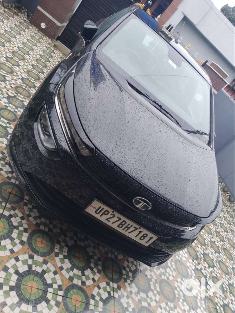 Tata Altroz 2023 Petrol 14000 Km Driven