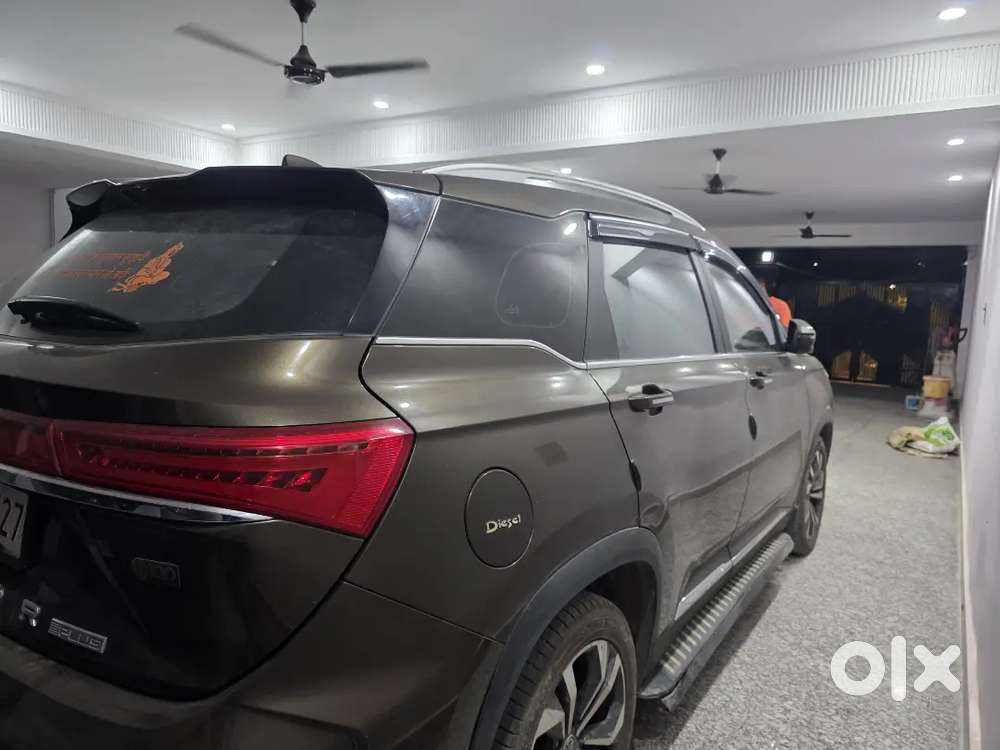 Mg Hector Plus Diesel 6 Seater