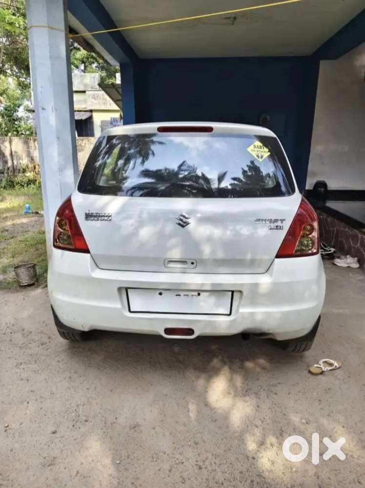 2011 Model Swift 
Single Owner
Next Month Test ( May )